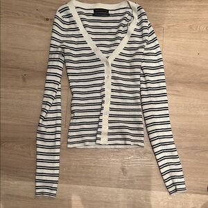 URBAN OUTFITTERS Striped V-Neck Button-Up ribbed shirt